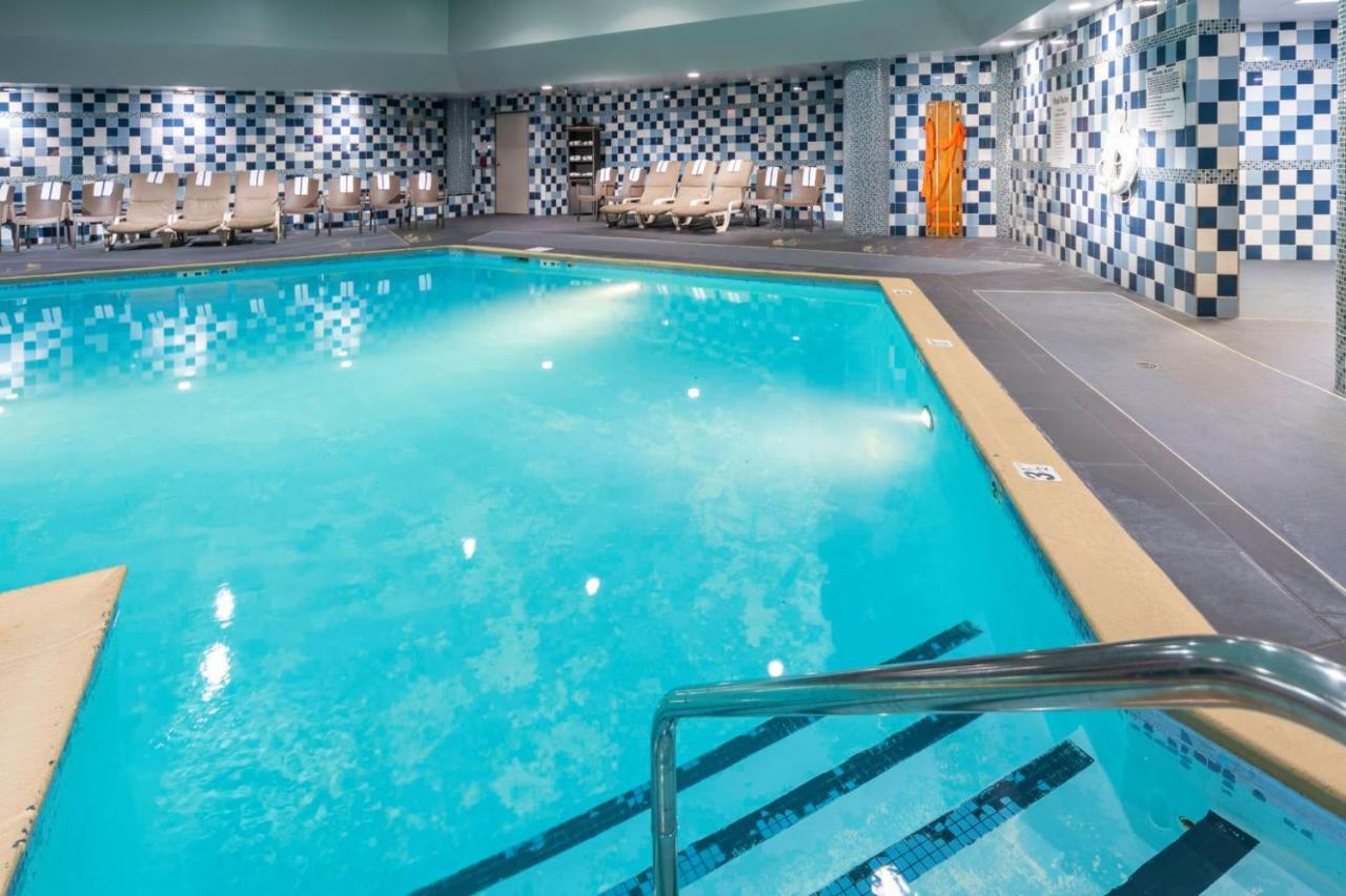 Holiday Inn Louisville East - Hurstbourne By Ihg Dış mekan fotoğraf