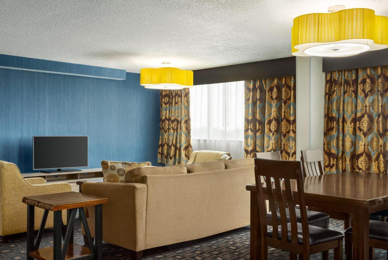 Holiday Inn Louisville East - Hurstbourne By Ihg Dış mekan fotoğraf