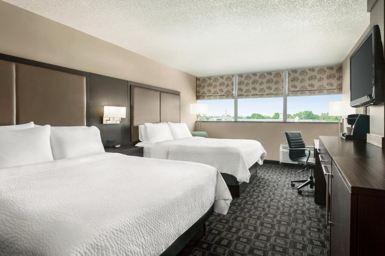 Holiday Inn Louisville East - Hurstbourne By Ihg Dış mekan fotoğraf