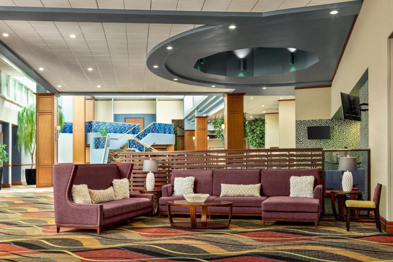Holiday Inn Louisville East - Hurstbourne By Ihg Dış mekan fotoğraf
