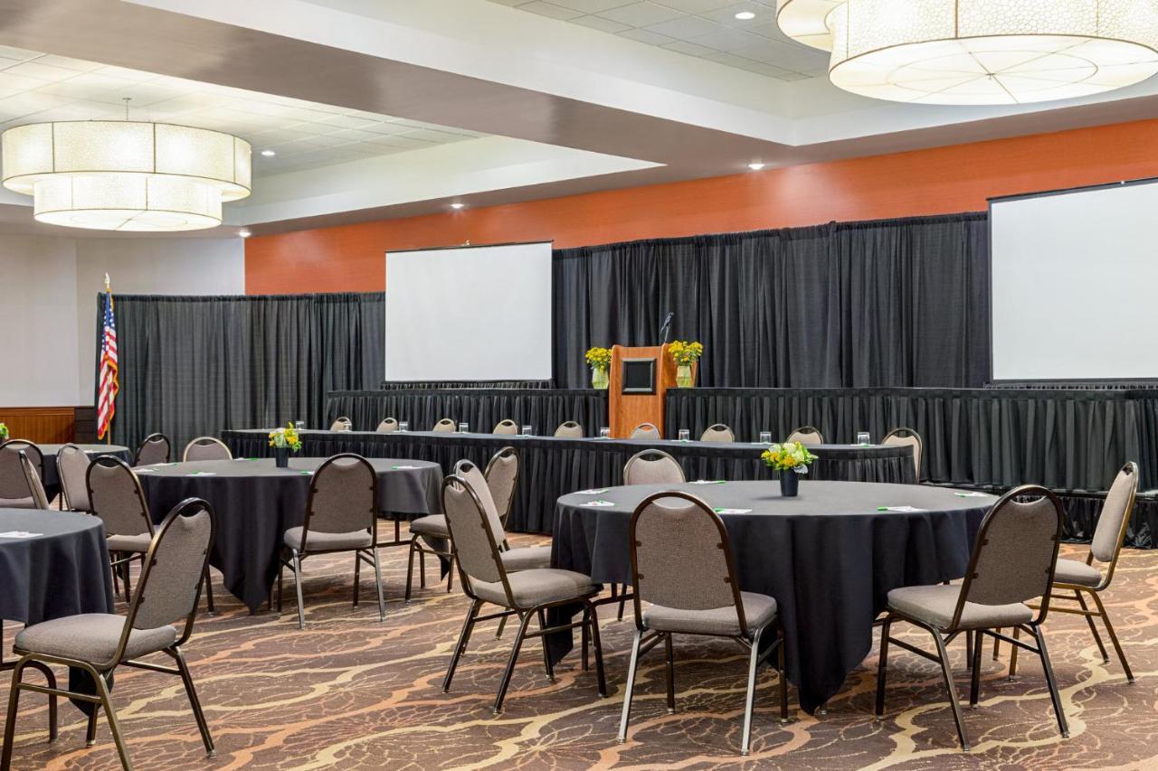 Holiday Inn Louisville East - Hurstbourne By Ihg Dış mekan fotoğraf