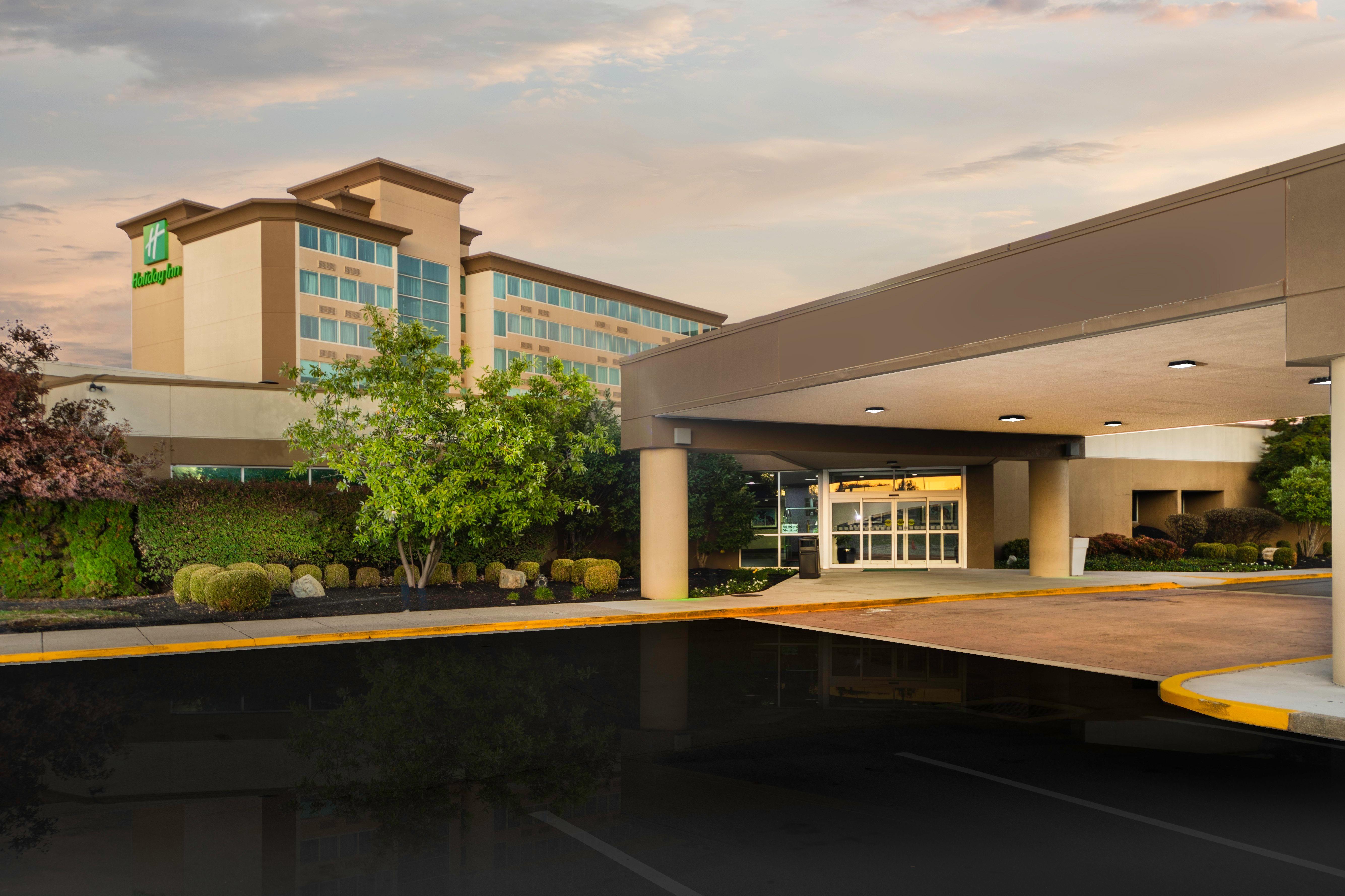 Holiday Inn Louisville East - Hurstbourne By Ihg Dış mekan fotoğraf