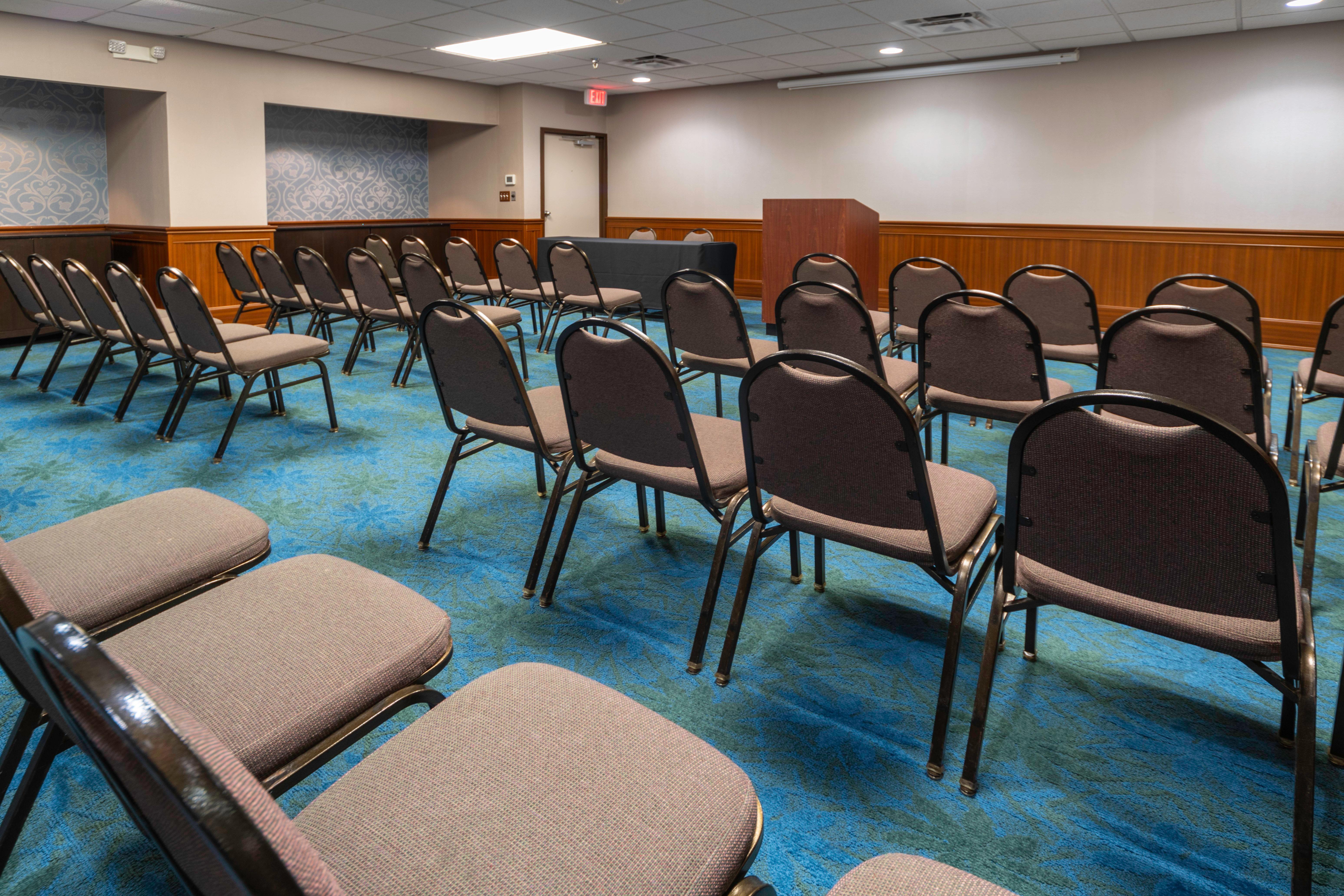 Holiday Inn Louisville East - Hurstbourne By Ihg Dış mekan fotoğraf