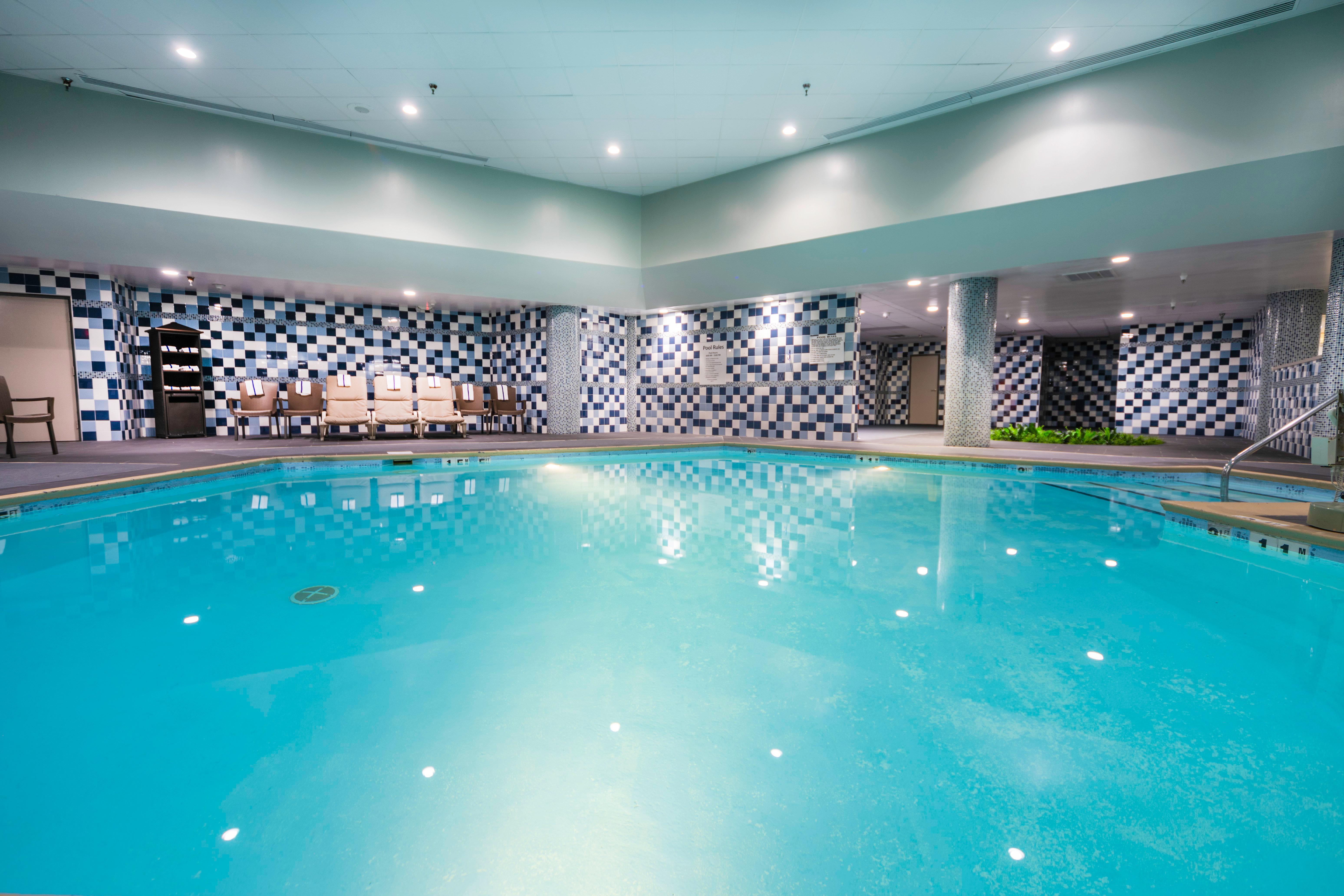 Holiday Inn Louisville East - Hurstbourne By Ihg Dış mekan fotoğraf