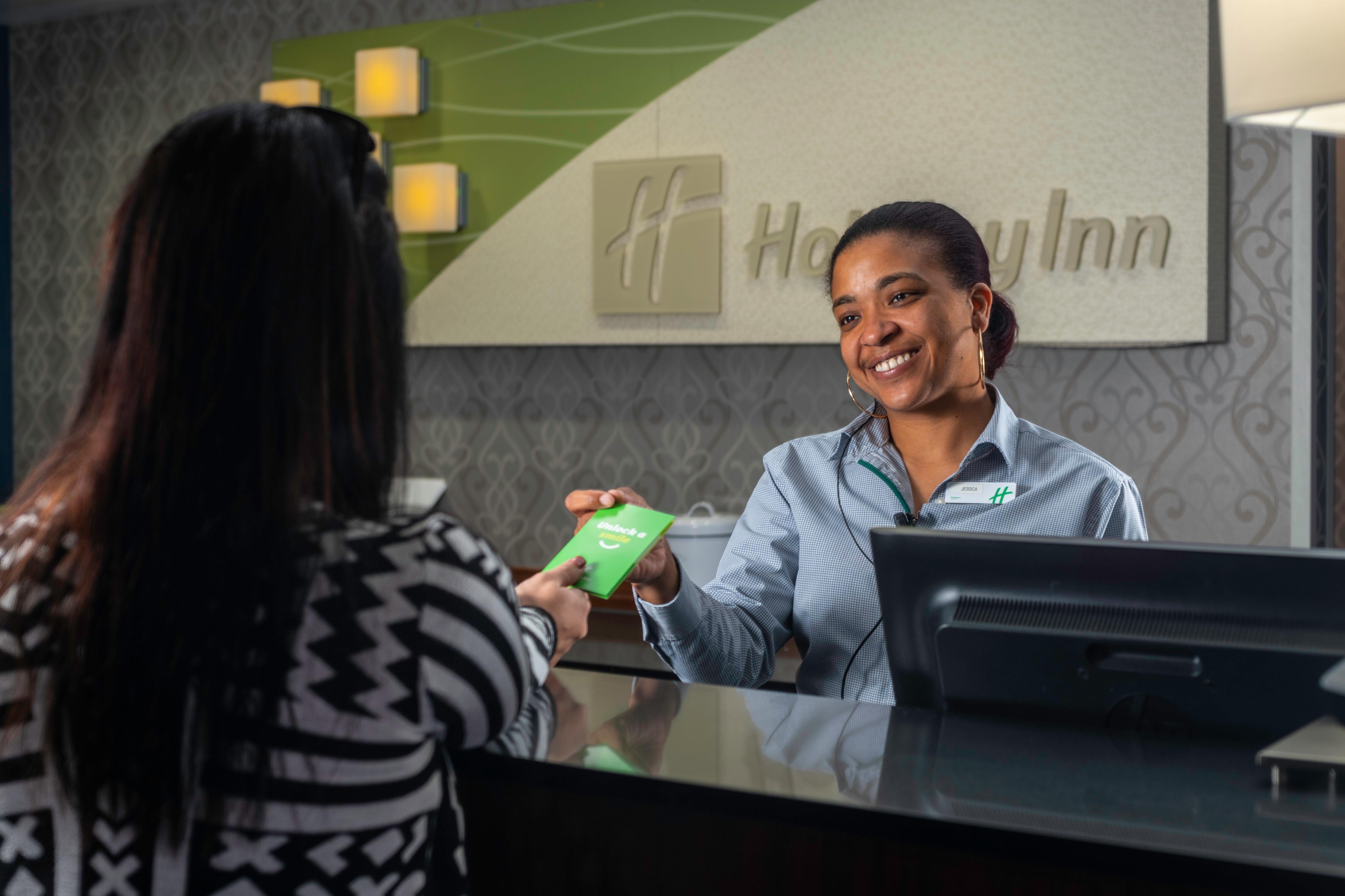 Holiday Inn Louisville East - Hurstbourne By Ihg Dış mekan fotoğraf